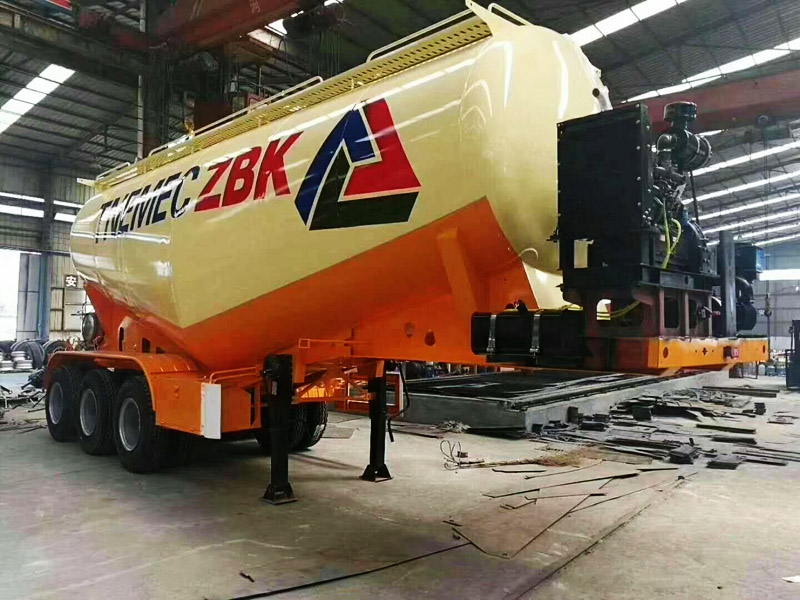 粉粒物料運輸半掛車